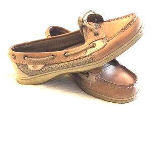 Short top Sperry’s